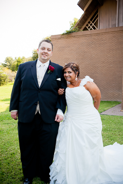 first look wedding pictures at marty leonard chapel